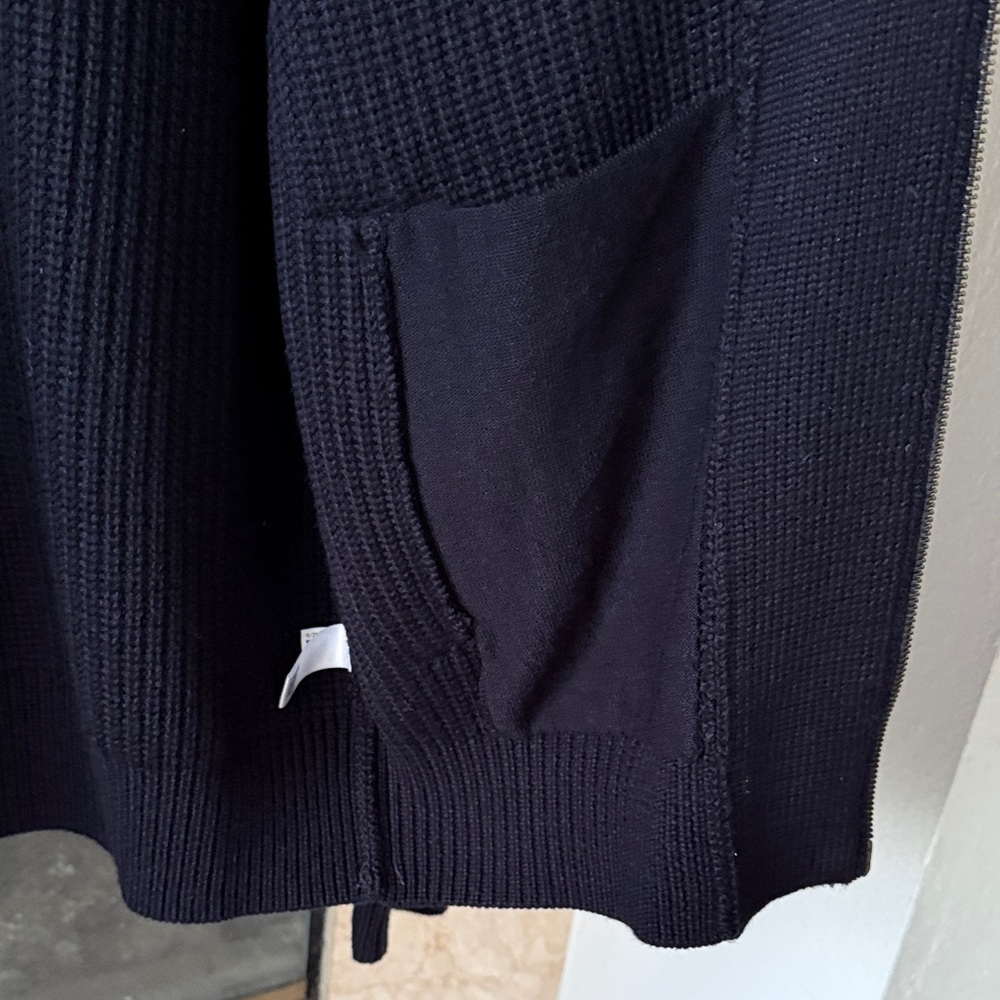 Banana Republic Men's Navy Zip-Up Sweater Cardigan - Picture 8 of 11